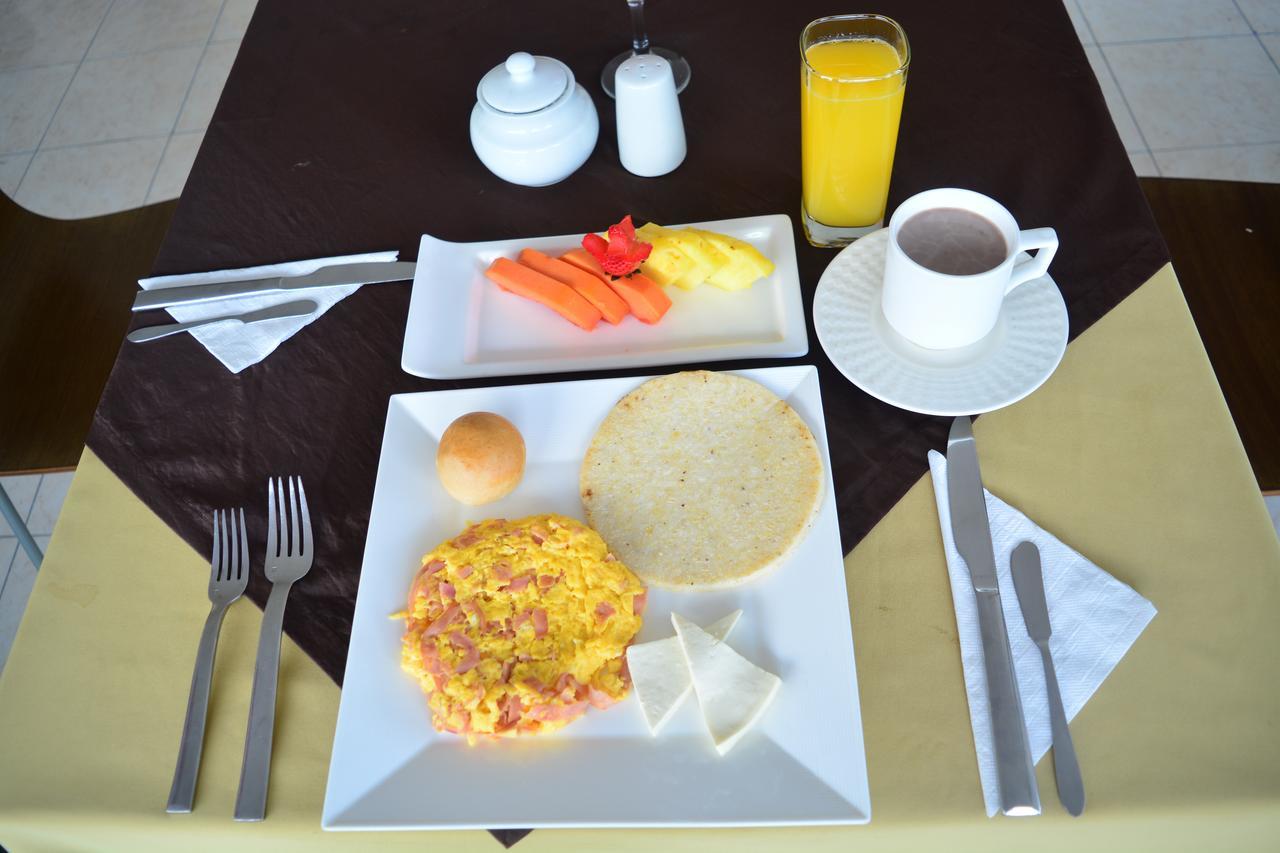 Luxor Plaza Hotel Pereira Dış mekan fotoğraf