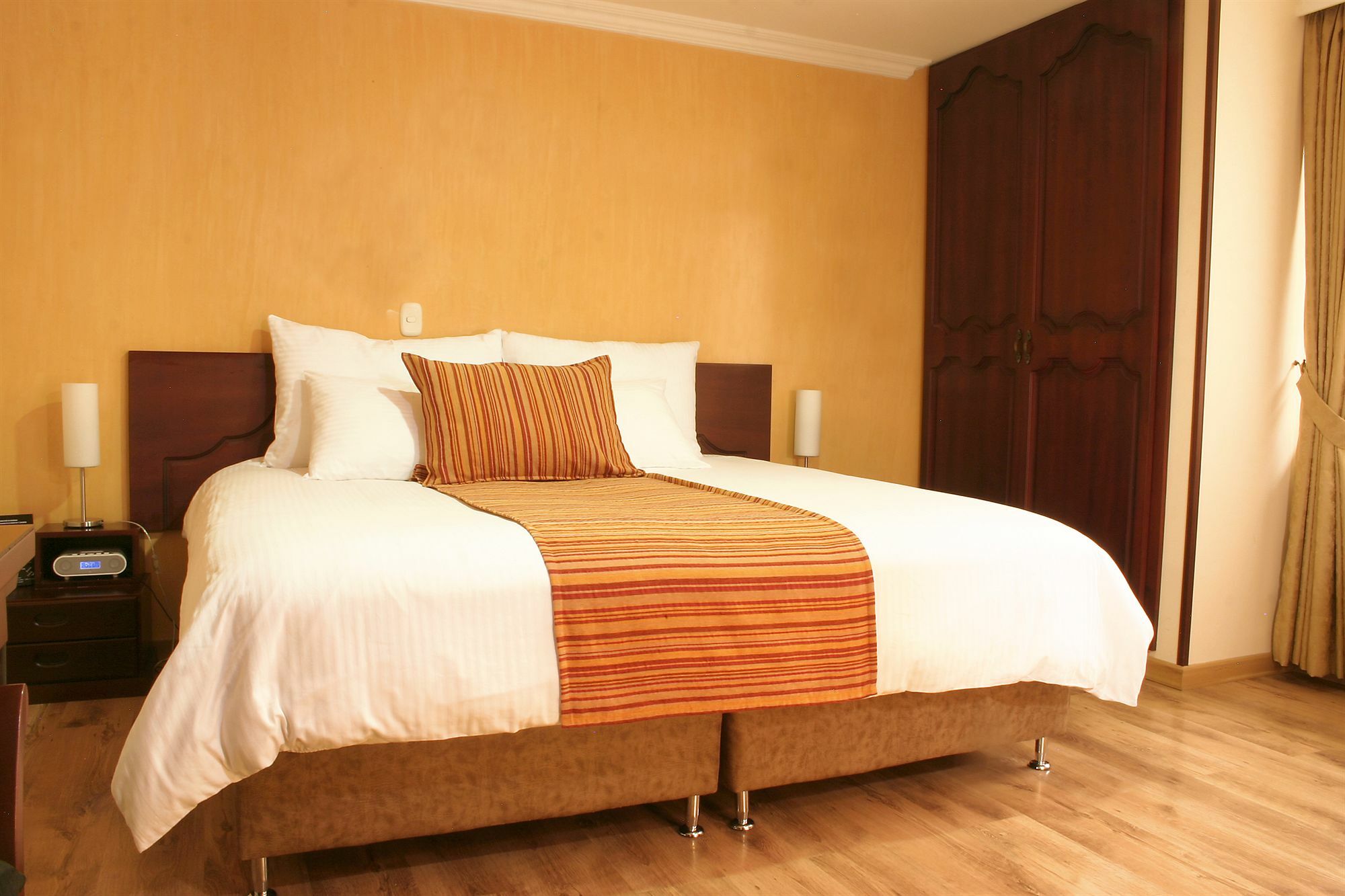 Luxor Plaza Hotel Pereira Dış mekan fotoğraf
